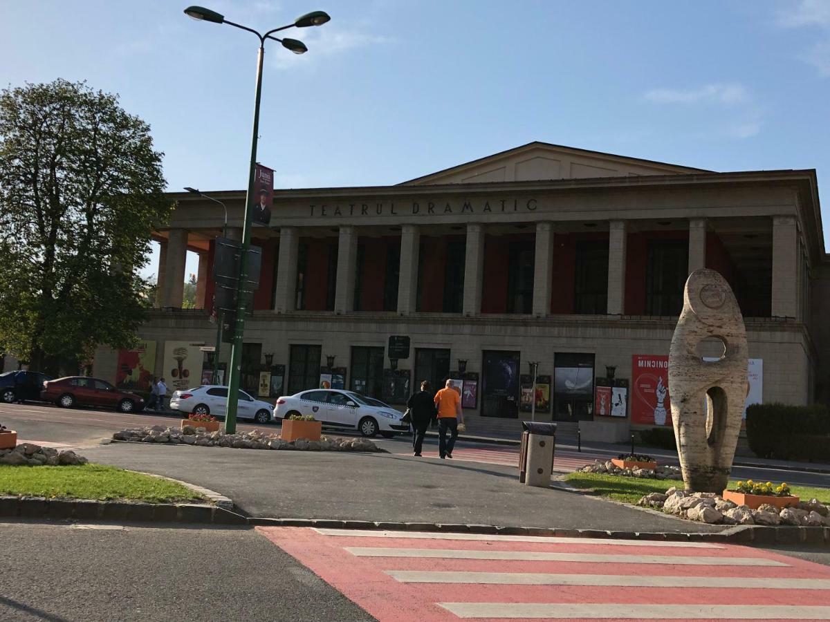 Stayplay Center Theater Brașov Exterior foto